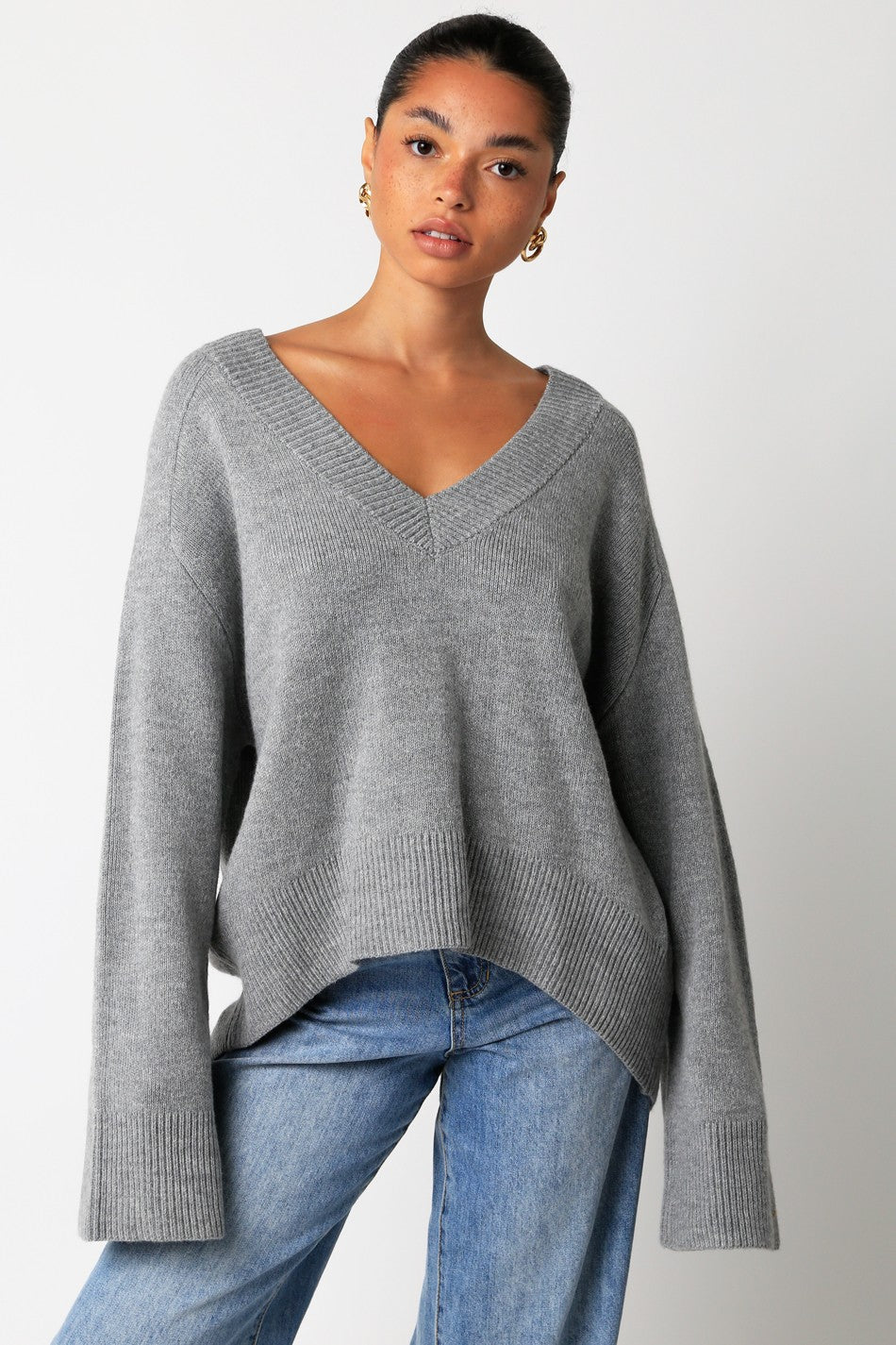 Elsie V-Neck Sweater in Heather Grey by Olivaceous