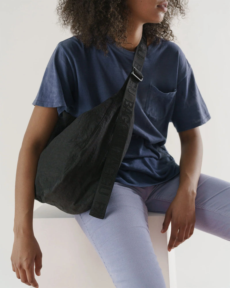 Large Nylon Crescent Bag : Black - Baggu