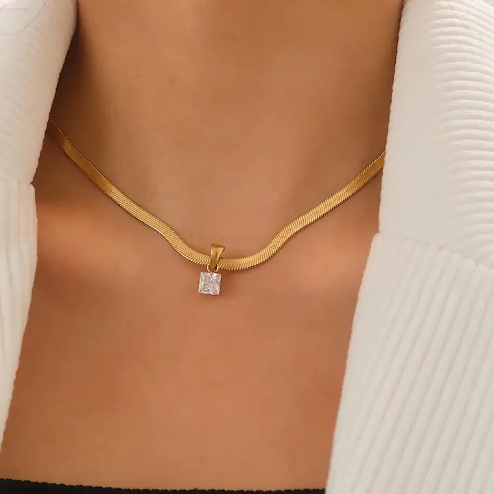 Blanc 18K Snake Chain With CZ Pendant