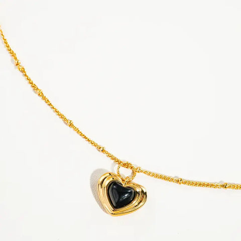 Circle Pendant Necklace in Gold or Silver