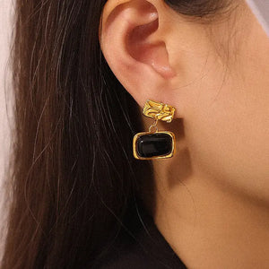 Cuvee 18K Gold Black Square Dangle Earring