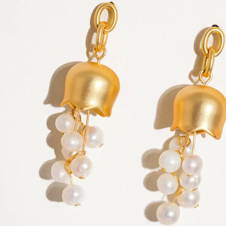 Merope 18K Gold Bellflower Pearl Earring