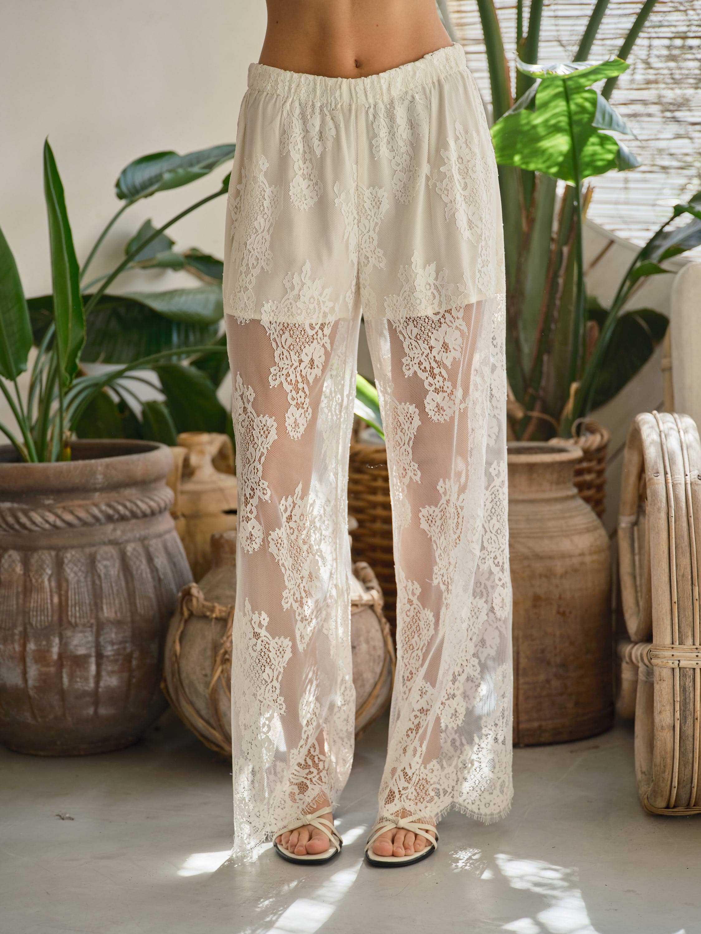 パンツ lace tiedye shorts Lace Pants With Shorts Lining in Off White by Aaron & Amber