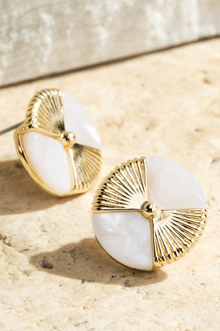 Circle Pendant Necklace in Gold or Silver