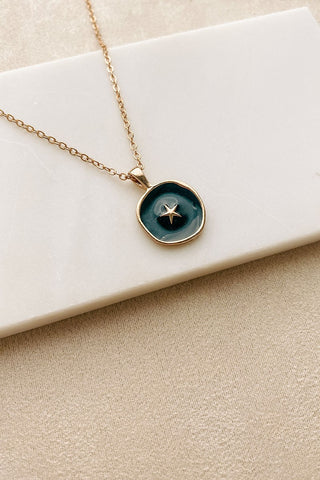 Circle Pendant Necklace in Gold or Silver