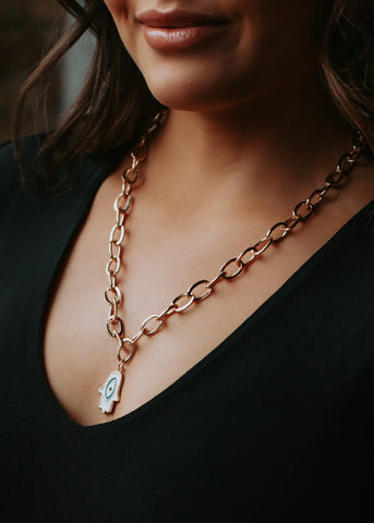 Circle Pendant Necklace in Gold or Silver