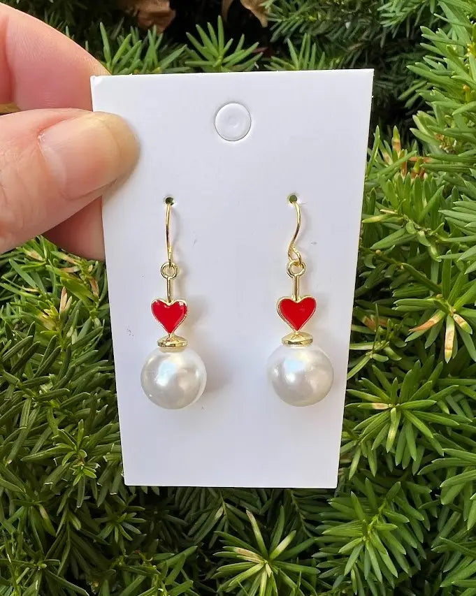 Queen of Heart Pearl Earrings